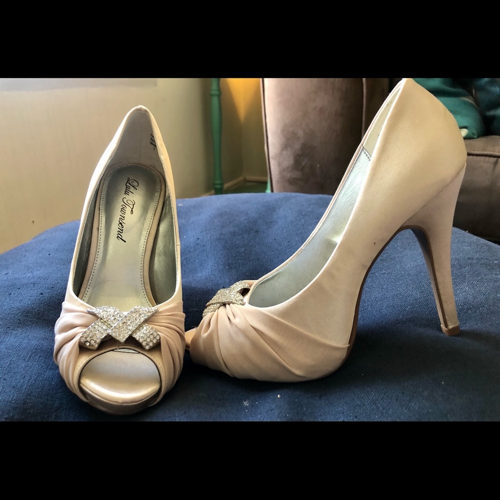 Nude Open-Toe Satin Heels: Size 7